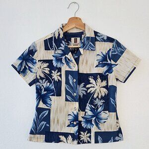 Tori Richard Women's Aloha Shirt in Blue and Cream Floral